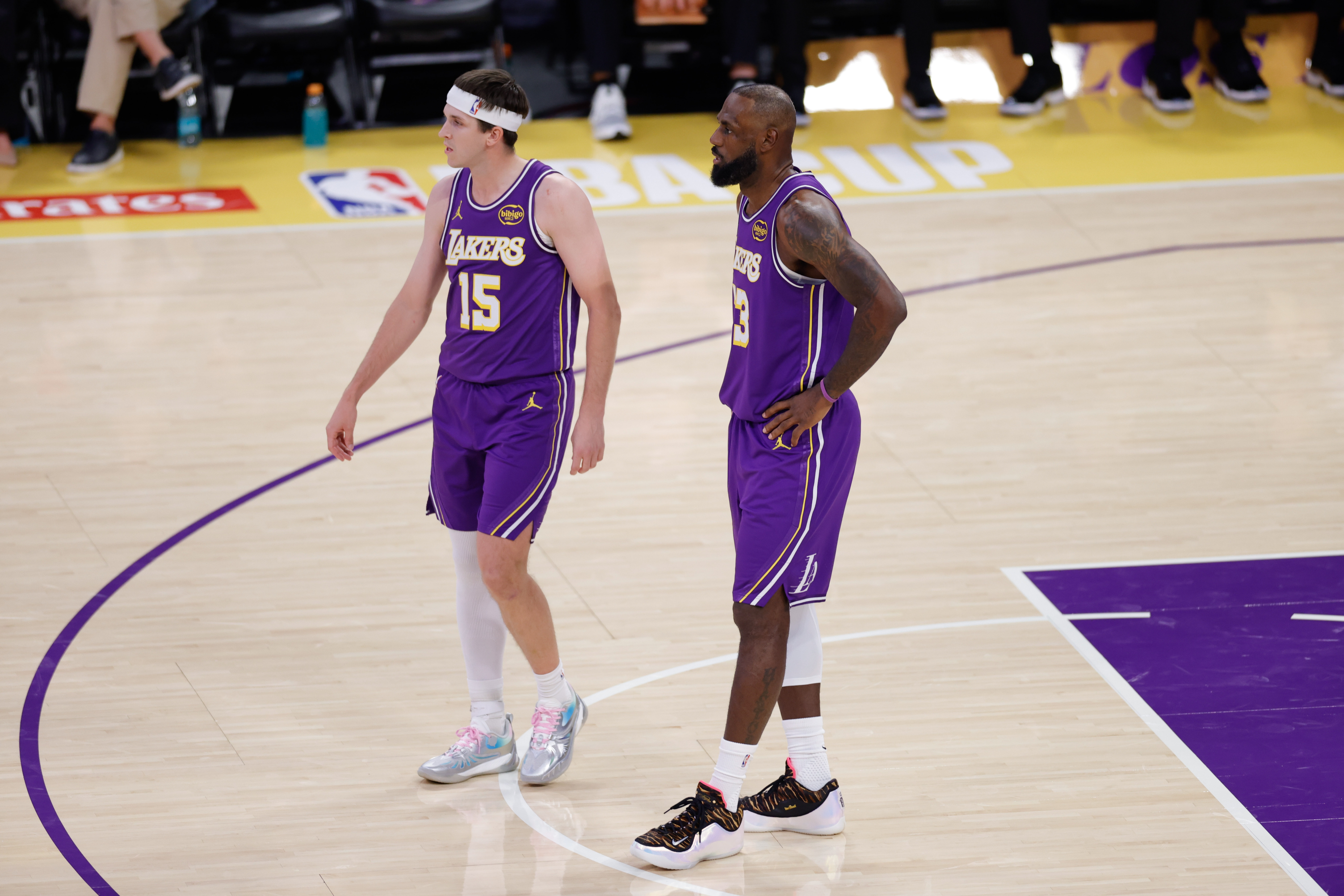 开云体育下载APP-Shams：我亲眼看到了里夫斯经纪人与富保罗的对话 互相非常尊重