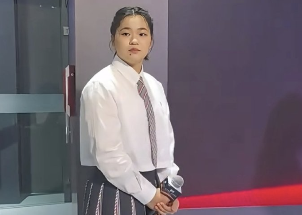 开云体育下载网址-18岁全红婵出席商业活动！罕见穿裙子打领带 疑变胖引发退役猜想